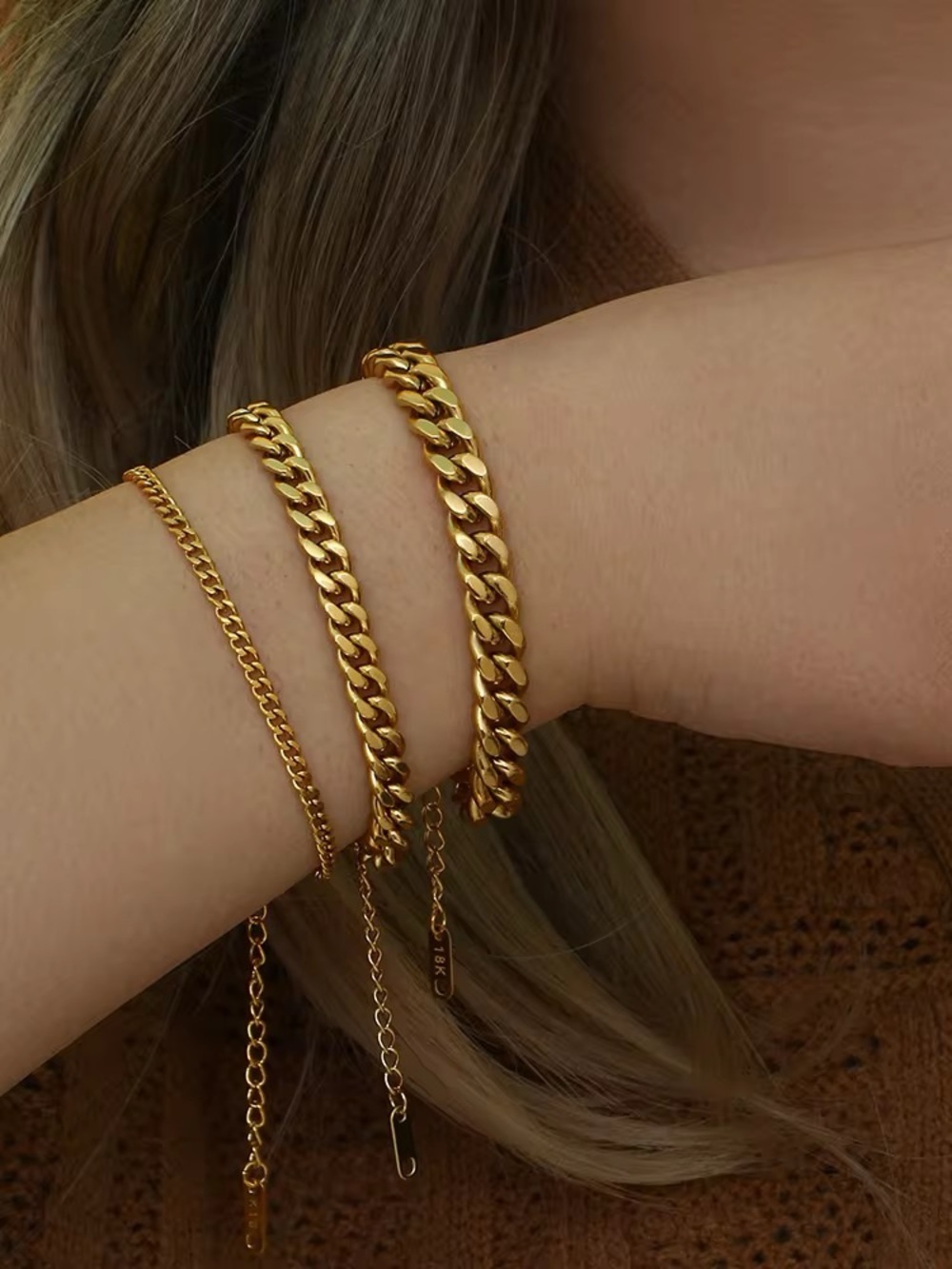 18k Gold  plated - Classic Curb Link non tarnish 2.5mm